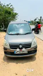 Maruti Suzuki Wagon R 2013 LPG Well Maintained