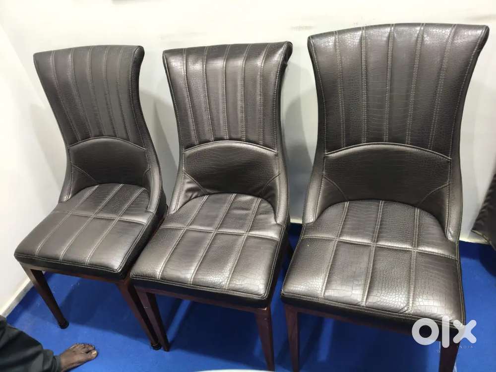 Leatherette 6 chairs for sale