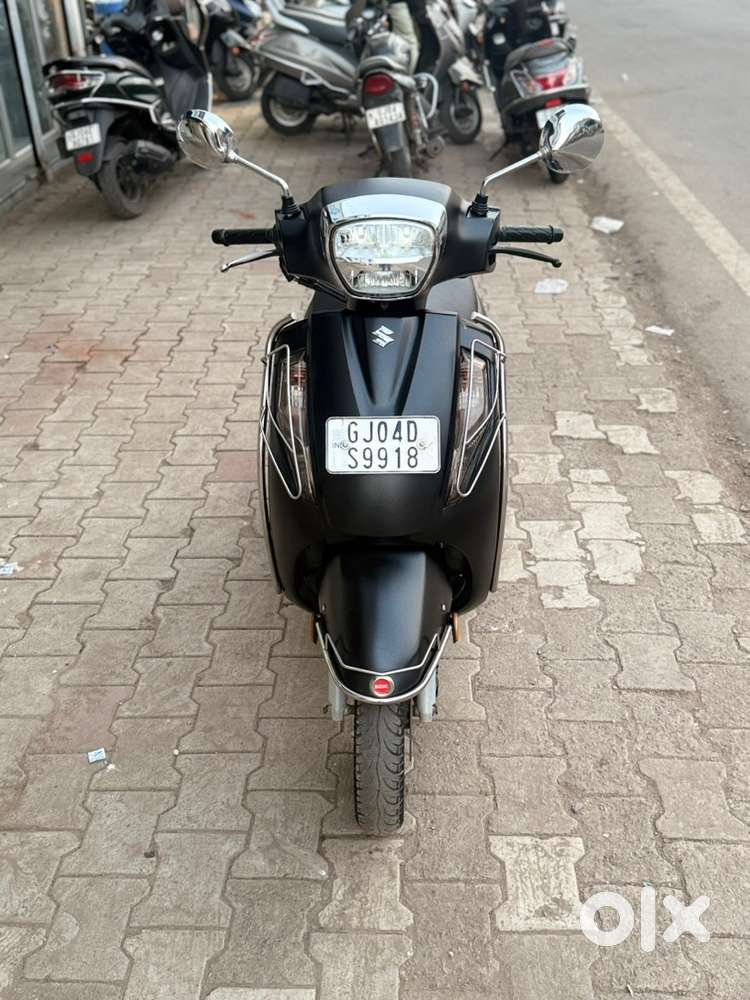 Suzuki Access 11/2021 (9999 ભરીને બાકીની લોન ભાવનગરના ડોકયુમેનટ પર)
