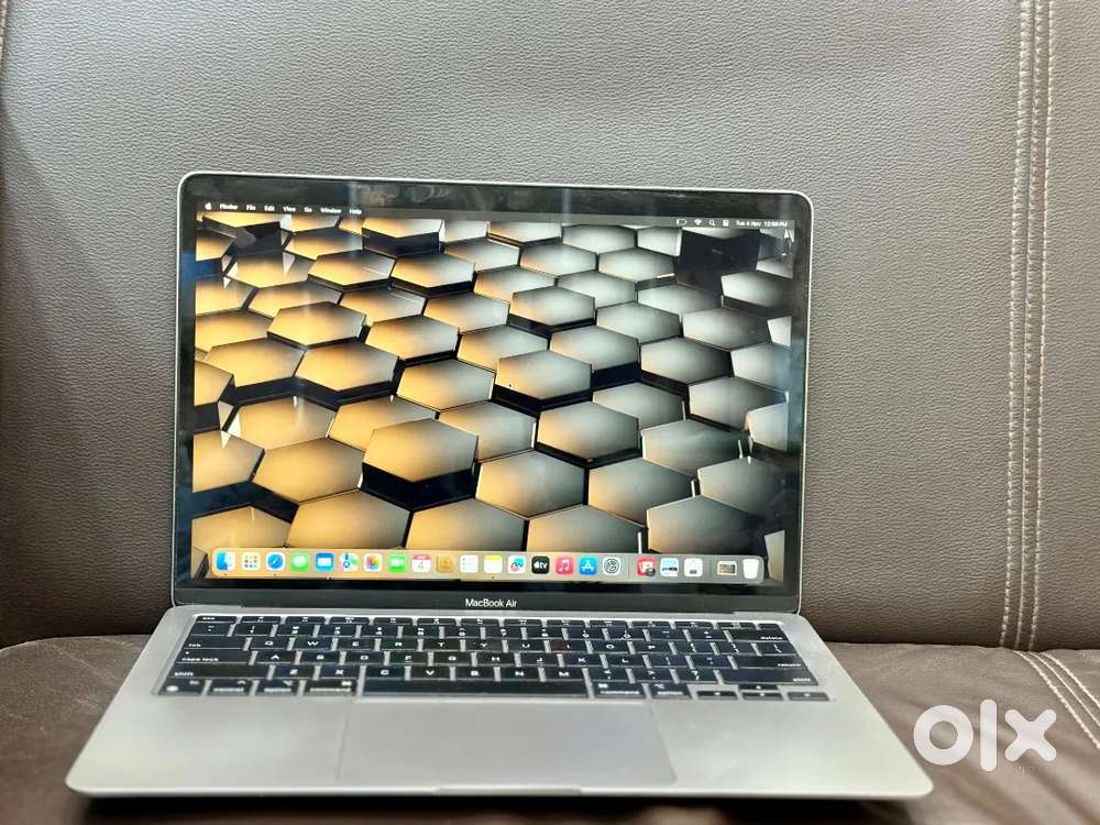 Macbook air m1  urgent sale very less used