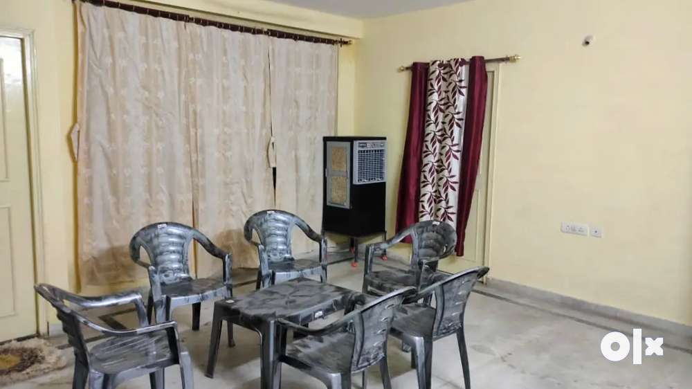 Rent 14000 , 4 bhk flat with 2 bathroom , fully furnished ,
