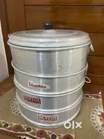 MOMOS MAKER IN GOOD CONDITION WITH 4 PLATE LARGE SIZE