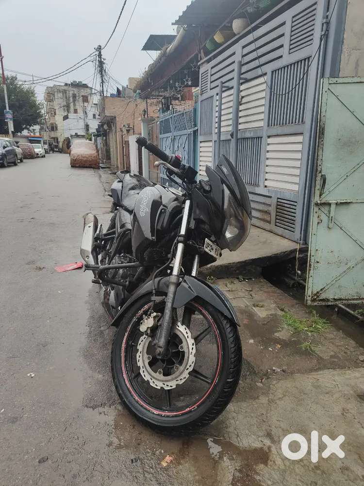 Apache RTR 160 black