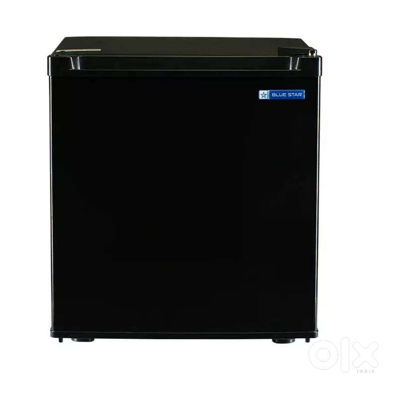 Bluestar 47L 2 Star Mini Bar Refrigerator (Black) – Excellent Conditio