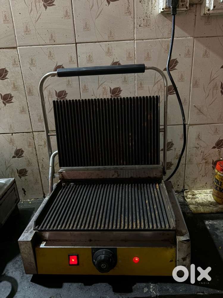 Commercial sandwich maker