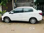 Honda Amaze 2017 Petrol Good Condition top model with all company acce