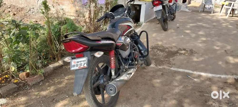Honda shine he 40000km chale he 2017 ka model he
