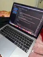 Macbook pro 2017 all ok 8/128    2018 me liya tha