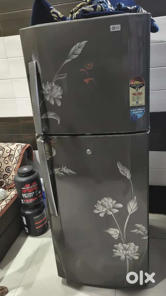 LG DOUBLE DOOR refrigerator