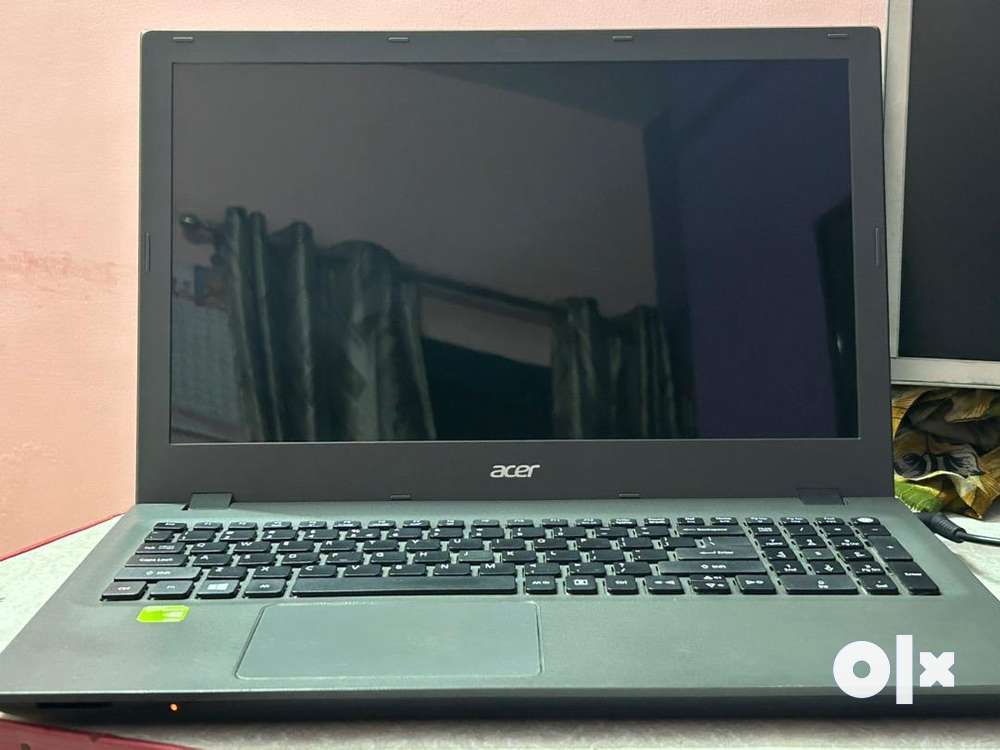 ACER E5 573G Laptop