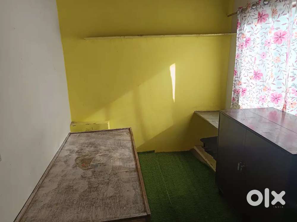 Student Room@2500 dev bhoomi college ddn