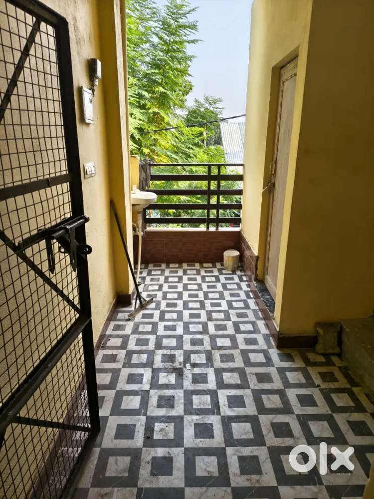 Small family only, Not for couples