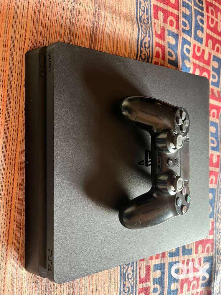 PS4 slim game 500gb