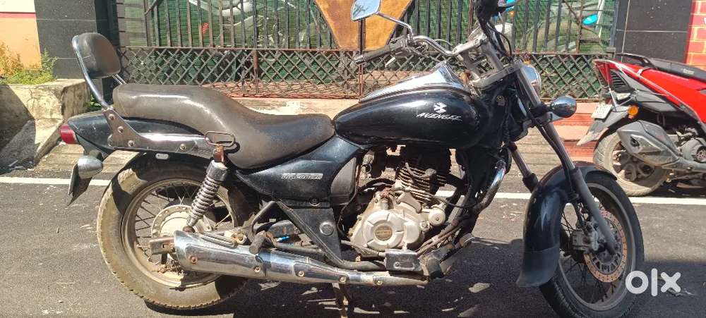 Bajaj avenger 220 2011 model