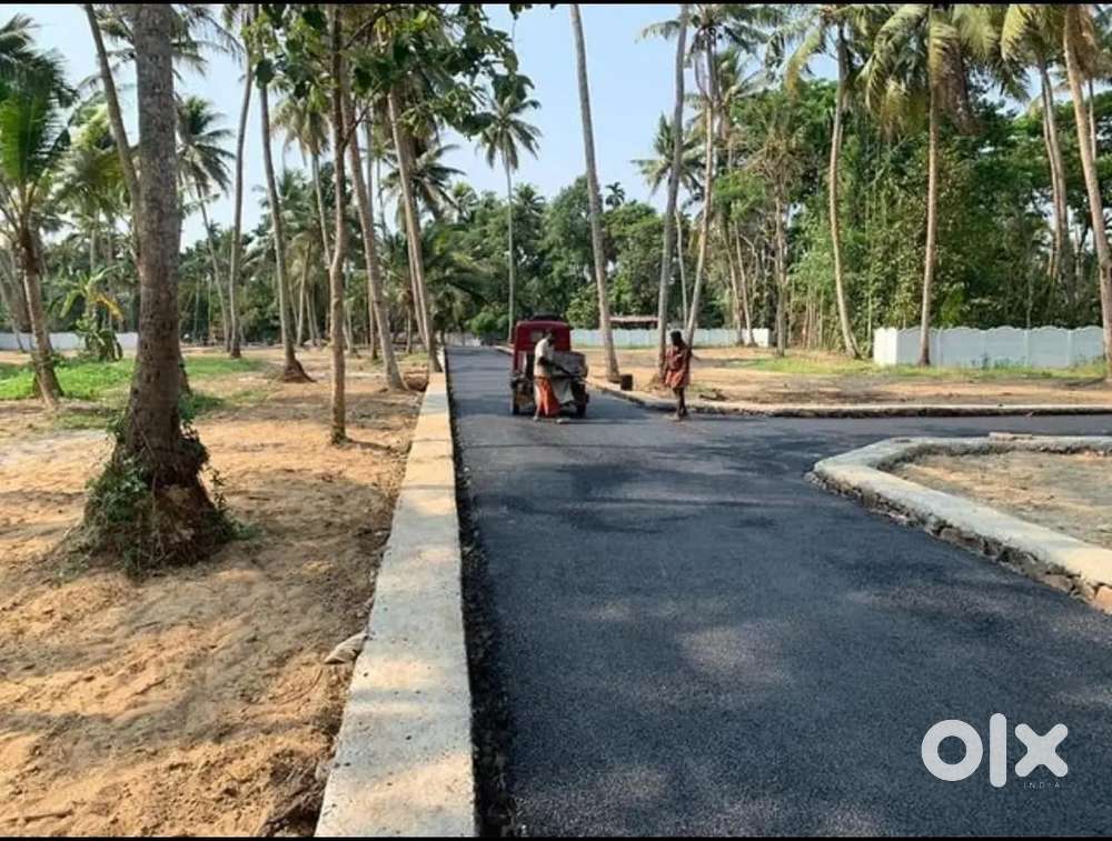 Amala HOUSE PLOTS 5,7,10 cent