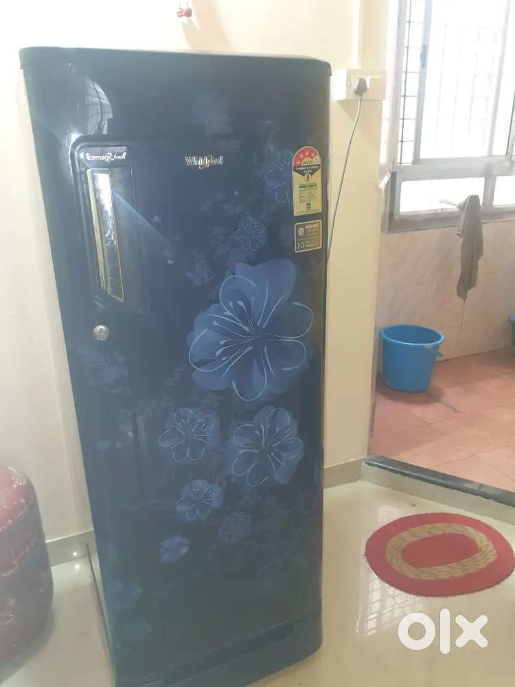 7 years old fridge in mint condition for sale