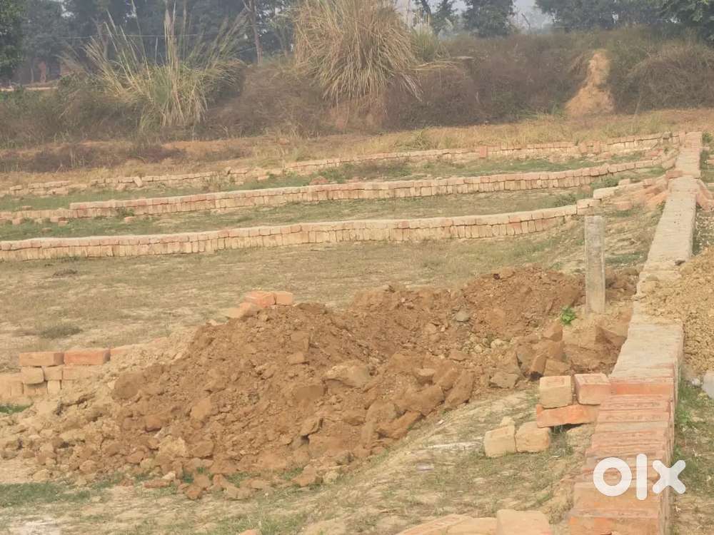 Gorakhpur me Doeria road per plot uplabdh hai