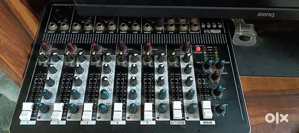 EASTAR Audio Mixer 7 Channel & Chordless Mic