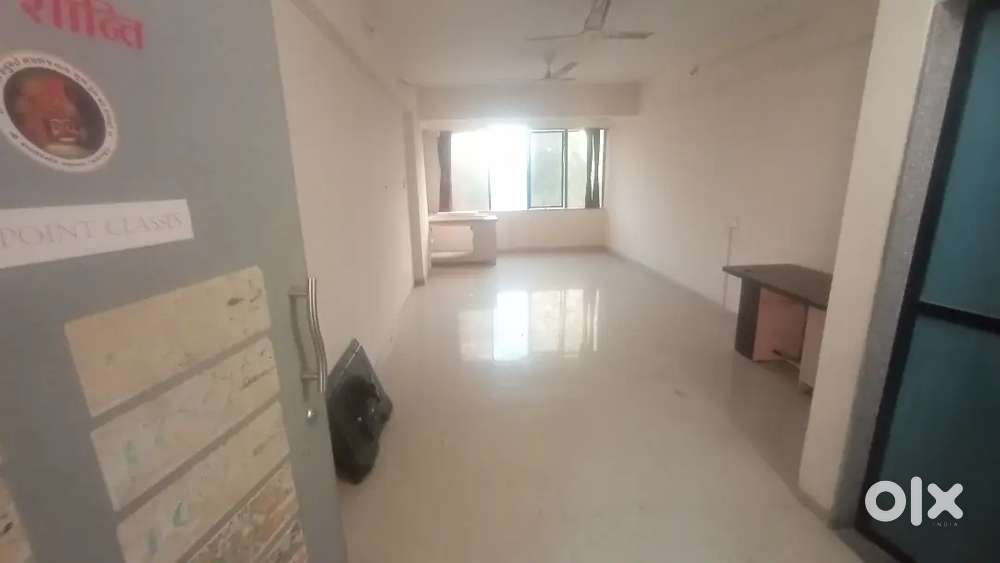 326sqft unfurnish office with attached toilet for rent sun Pharma road