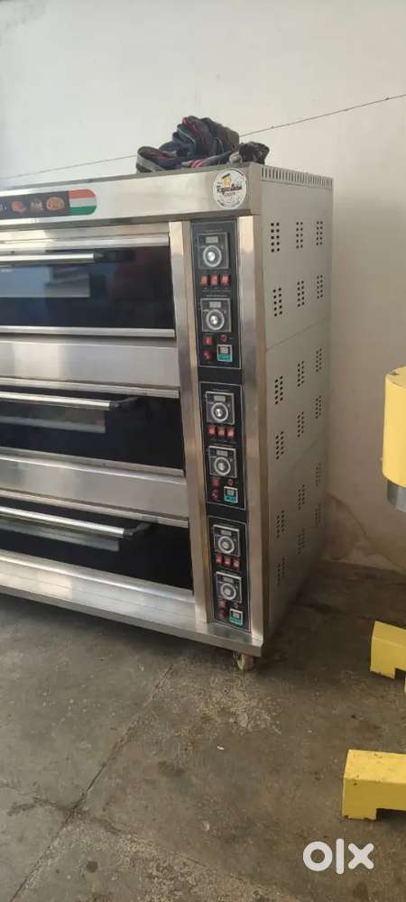 Oven for bakery