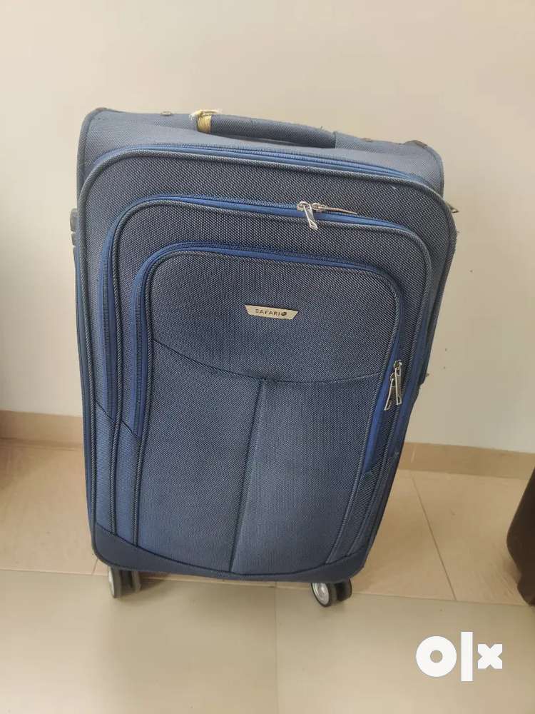 Safari suitcase medium.size