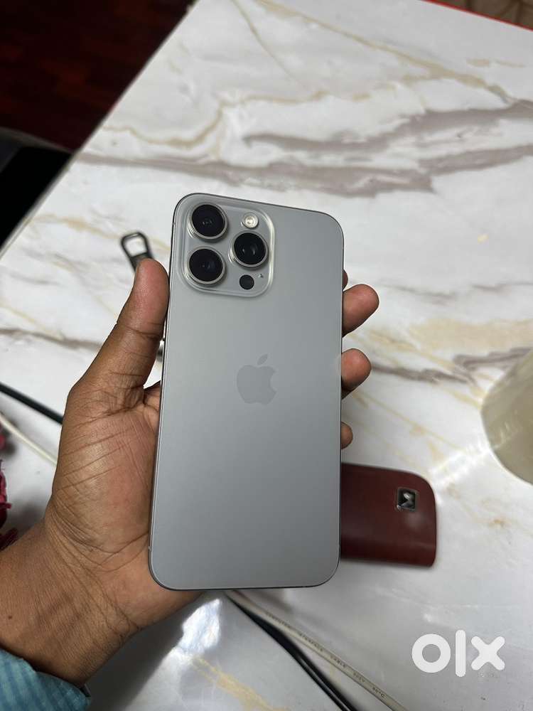 I Phone 15 pro max Global 256 gb