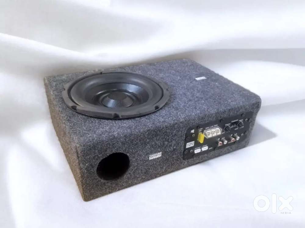 Under seat woofer with inbuild amplifier