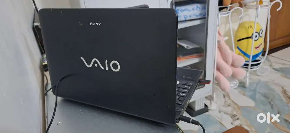 Laptop in low price.. Sony Vaio i3 processor,  minor dot in the screen