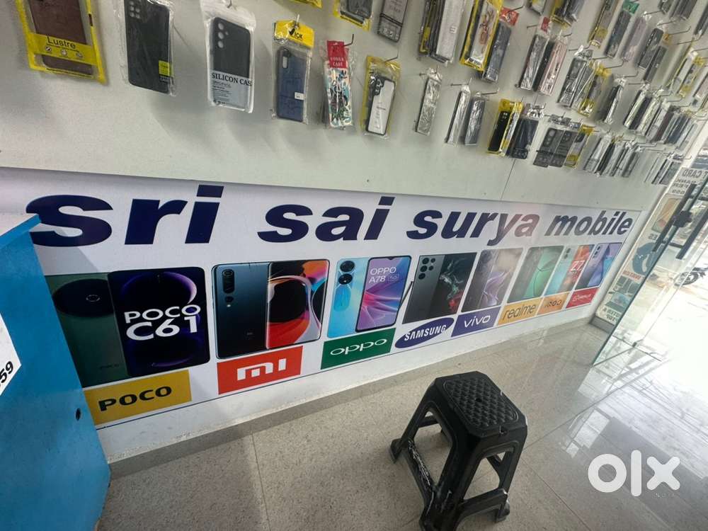 Wanted mobiles sales accesories and pouches experience required