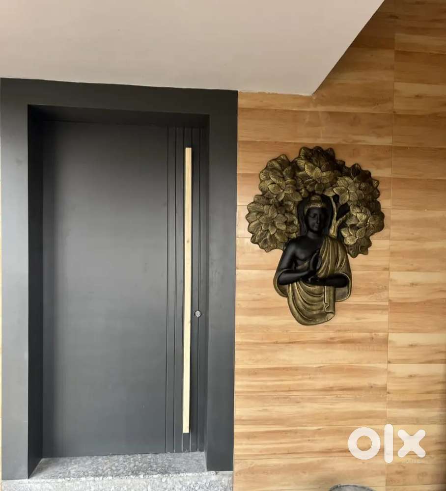 FULLY LUXURIES HOUSE WITH SUMINGPOOL AND LIFT