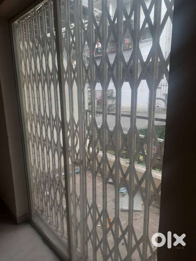 Ambegaon bk near pristin pacific dalvinagar road pune 46