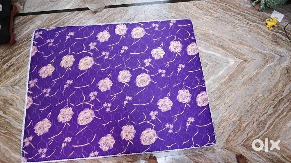 Brilliant Printed Foam Mattress (Used-1yr), Size: Queen, 78x64