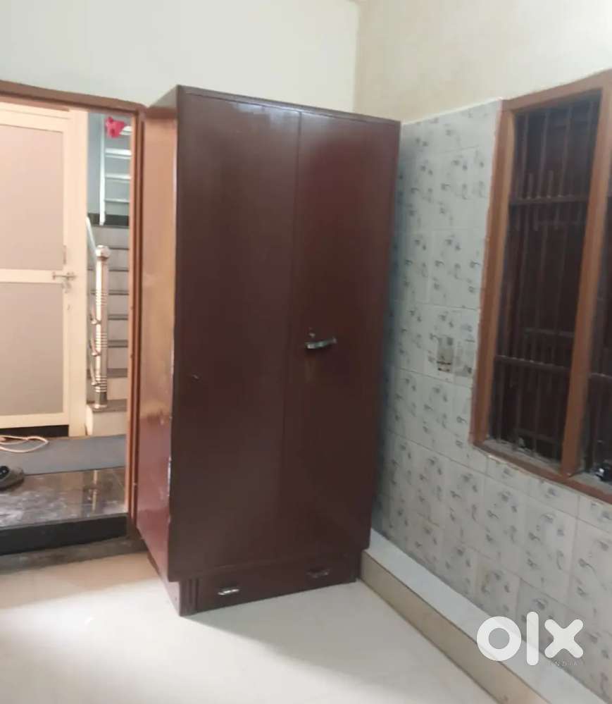Room for bachelor and family from aydev bihar to patia