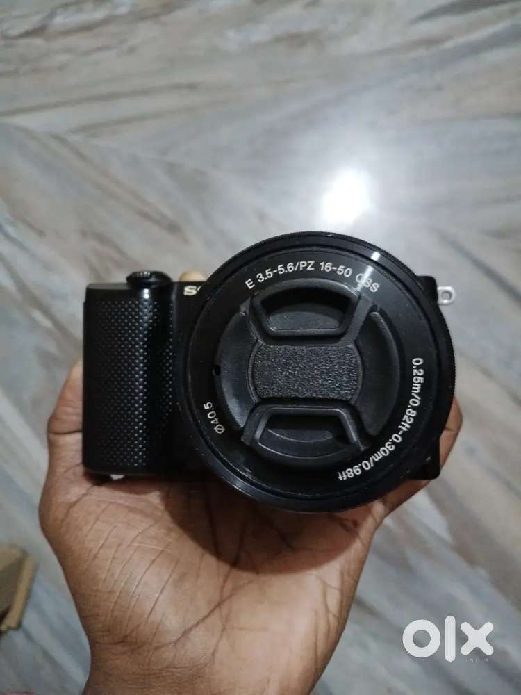 Sony a5000 mirrorles for sale