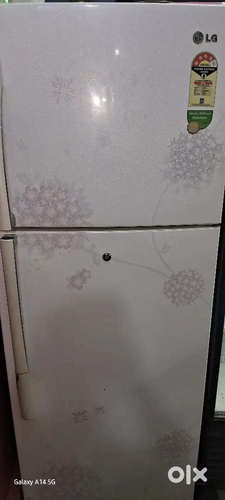 For sale fridge 4 star fridge. 410* units per year  brand Lg gross
