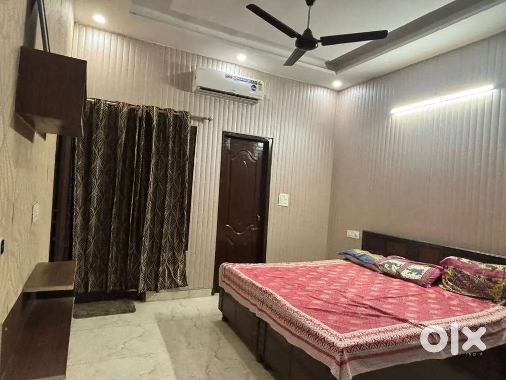 3bhk (onwerfree) fully furnished sector kharar near by bus stand