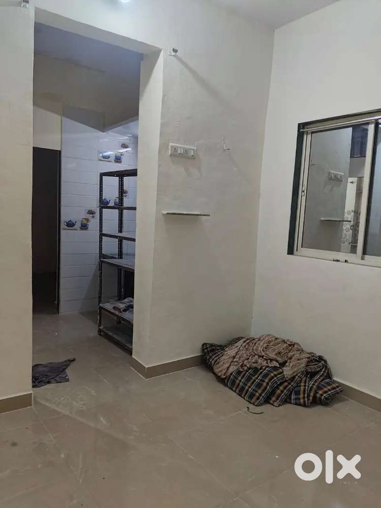 1bhk flat near Airoli station sect 1
