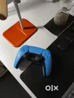 Ps 5 controller and xbox series x/s controller