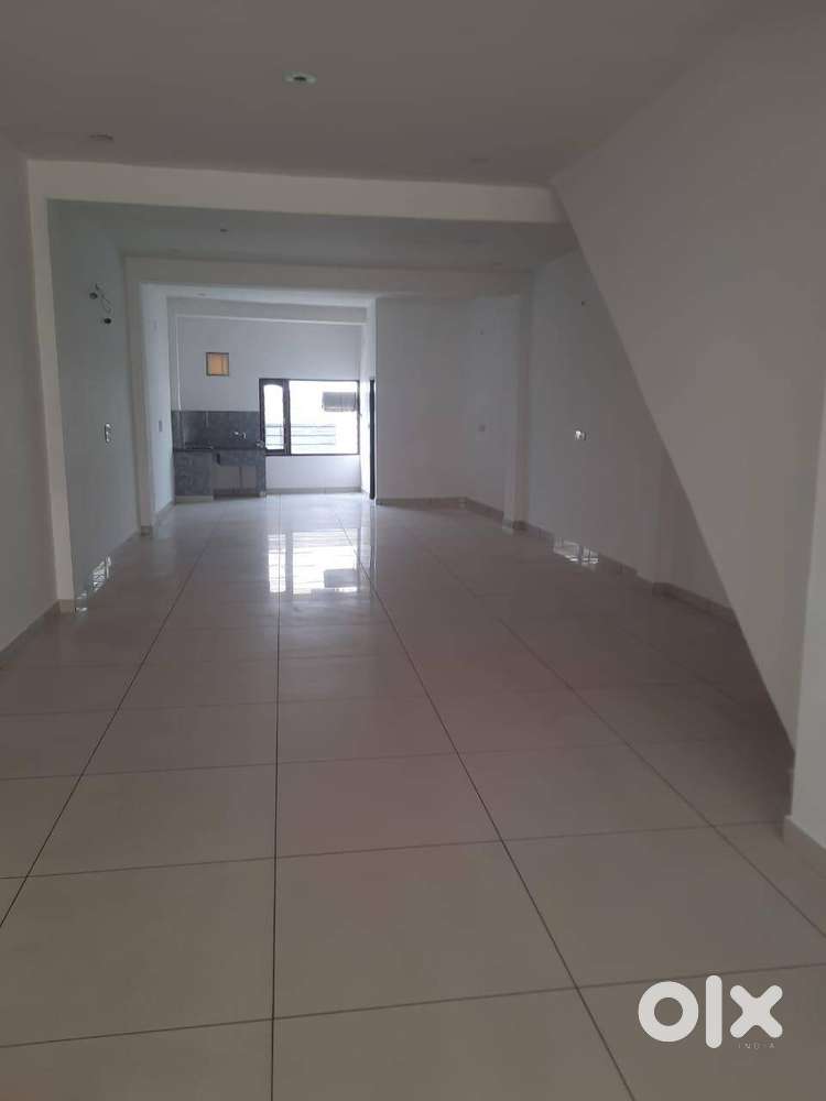 Showroom Space 1st Floor and 2nd Floor Available for Rent