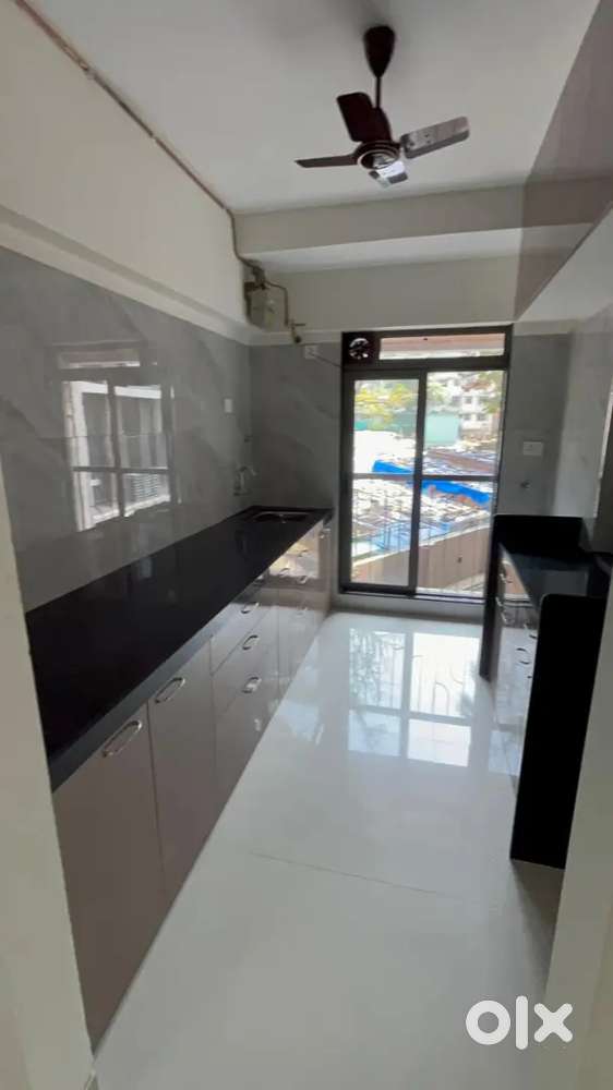 1bhk unfurnished flat ready to move 1 lac deposit 36000 rent
