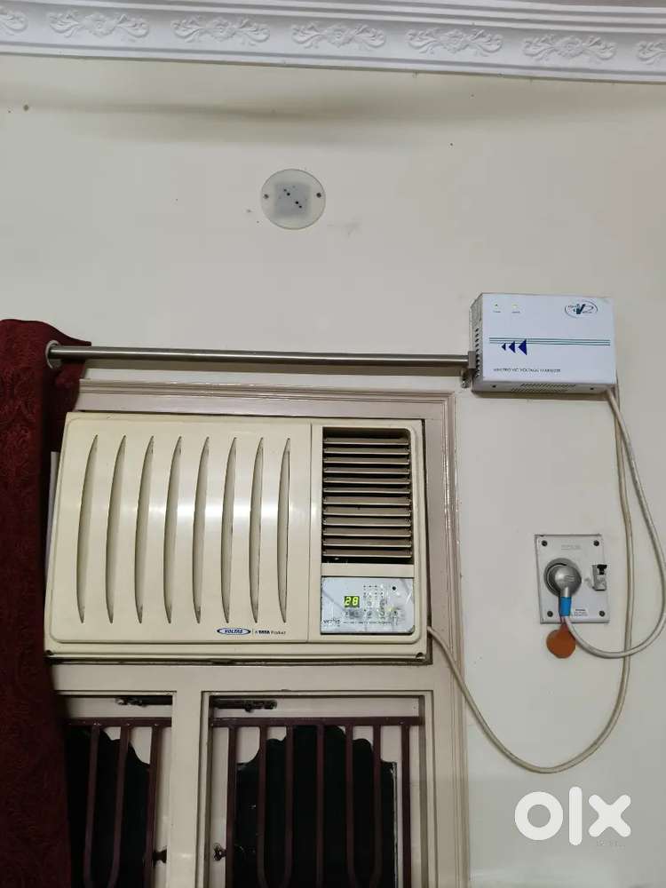 Voltas window AC, working good