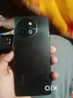 Vivo y58 cover box bhi mere