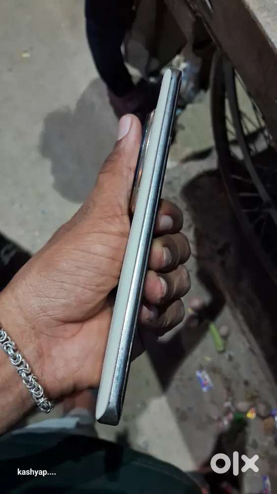 Realme 12 pro 12/256 all okay 8 month old phone