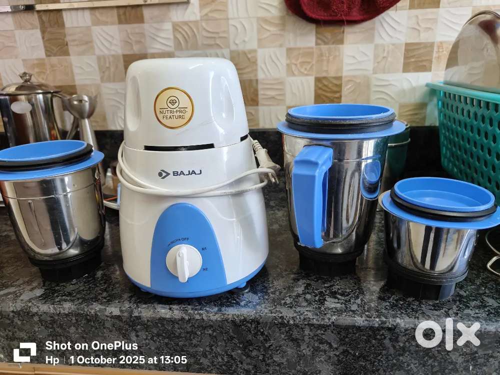 Bajaj Mixer Grinder: GX3
500W