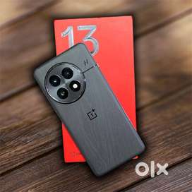 OnePlus 13 16GB/512GB Black Color With Bill Box and Charger (Indian)