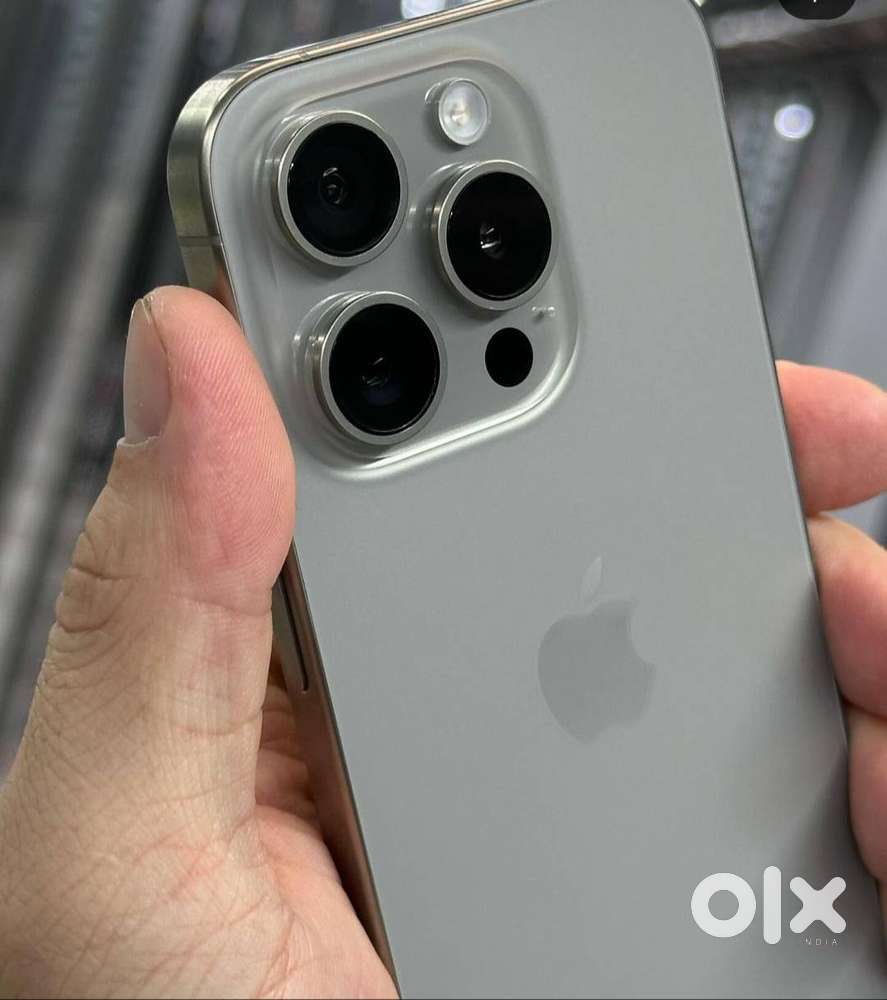 Dhamaka offer I phone 15 pro refurbished available in 256gb