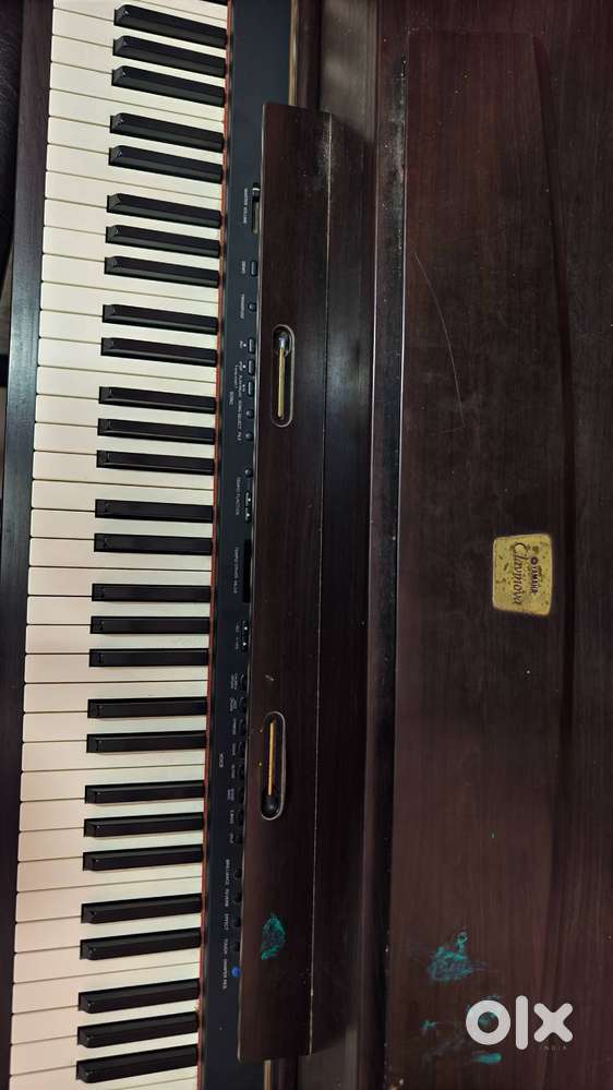 PIANO CLP 340
