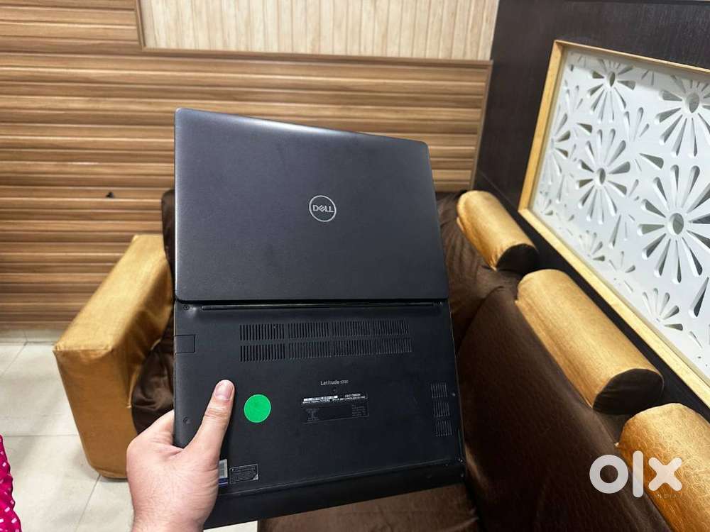 Used Laptop Dell 5300 Core I5 8th Gen Touch Screen 8/256gb ssd web cam