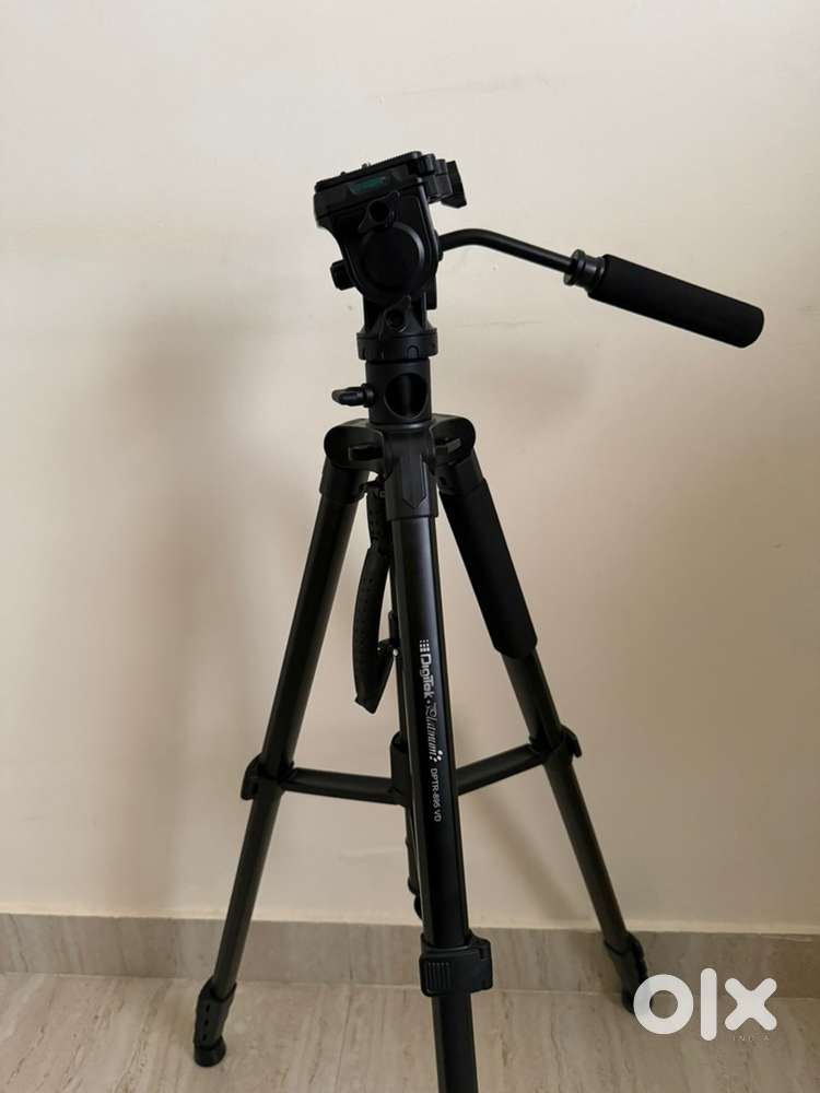 Digitek tripod and mobious bag