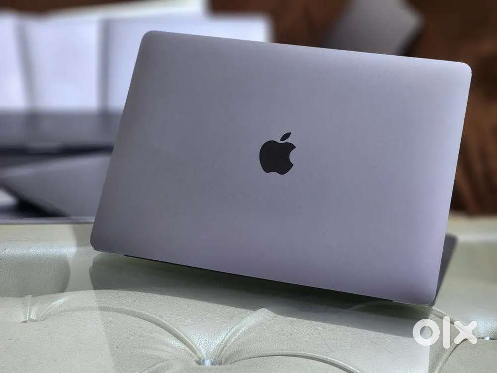 Apple Macbook Pro 2019Mfd i7 16GB Ram 256gb Apple SSD 13inch Display